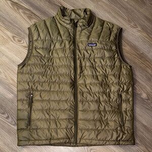 Patagonia Men's Green Vest